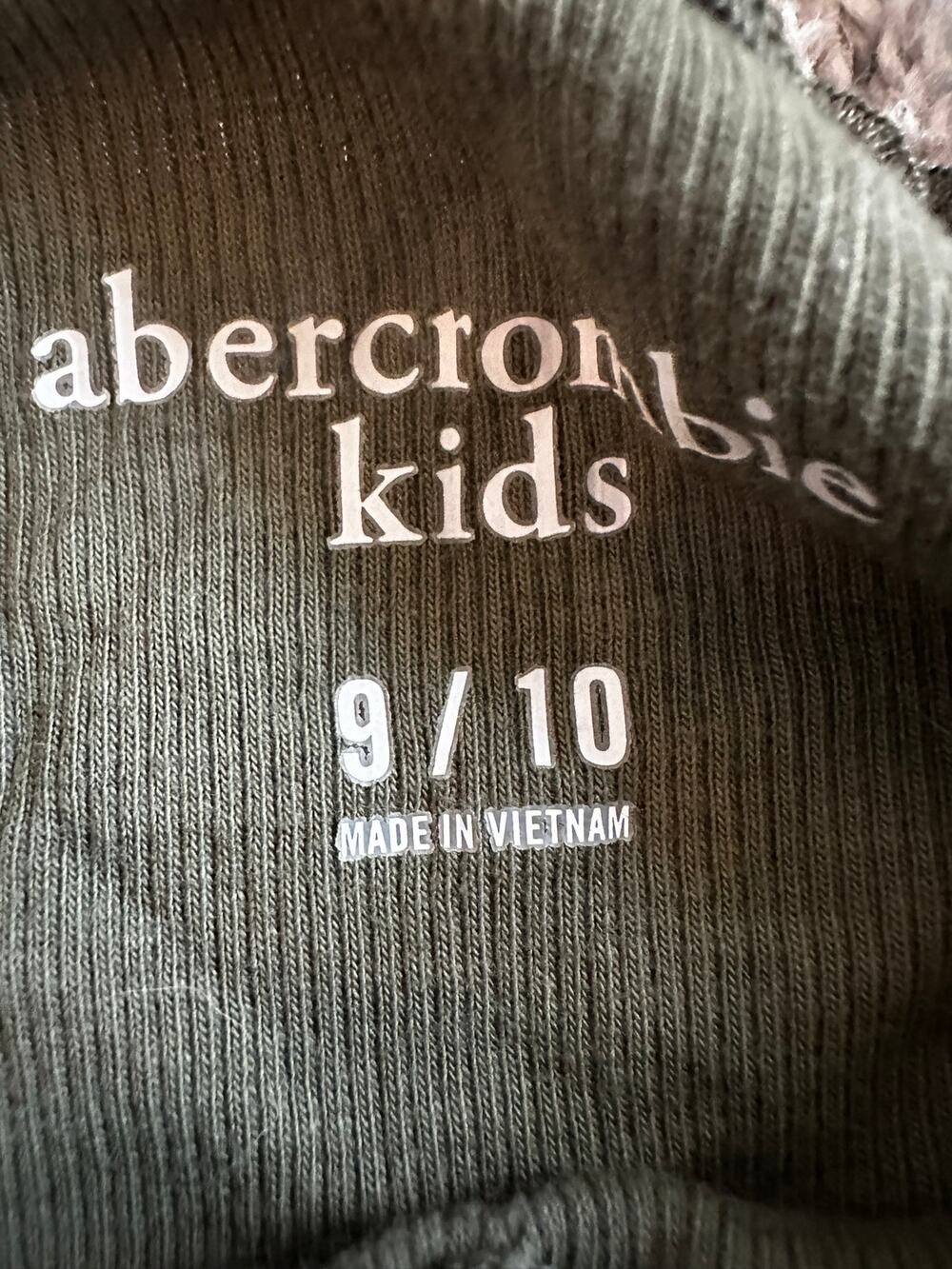 Abercrombie Kids Girls Size 9/10 Olive Green Cold Shoulder Ribbed Long Sleeve
